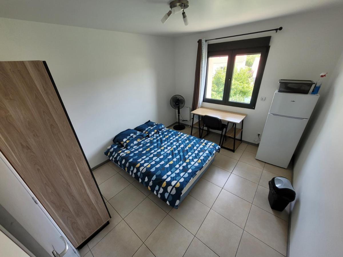 Residence De La Gare, Chambre Meublee Longjumeau Exteriör bild